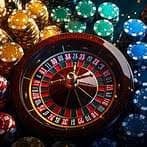 Pemain menyusun kartu Capsa Susun dengan drag-and-drop di mbok slot